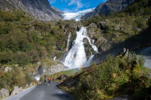 briksdalbreen  a